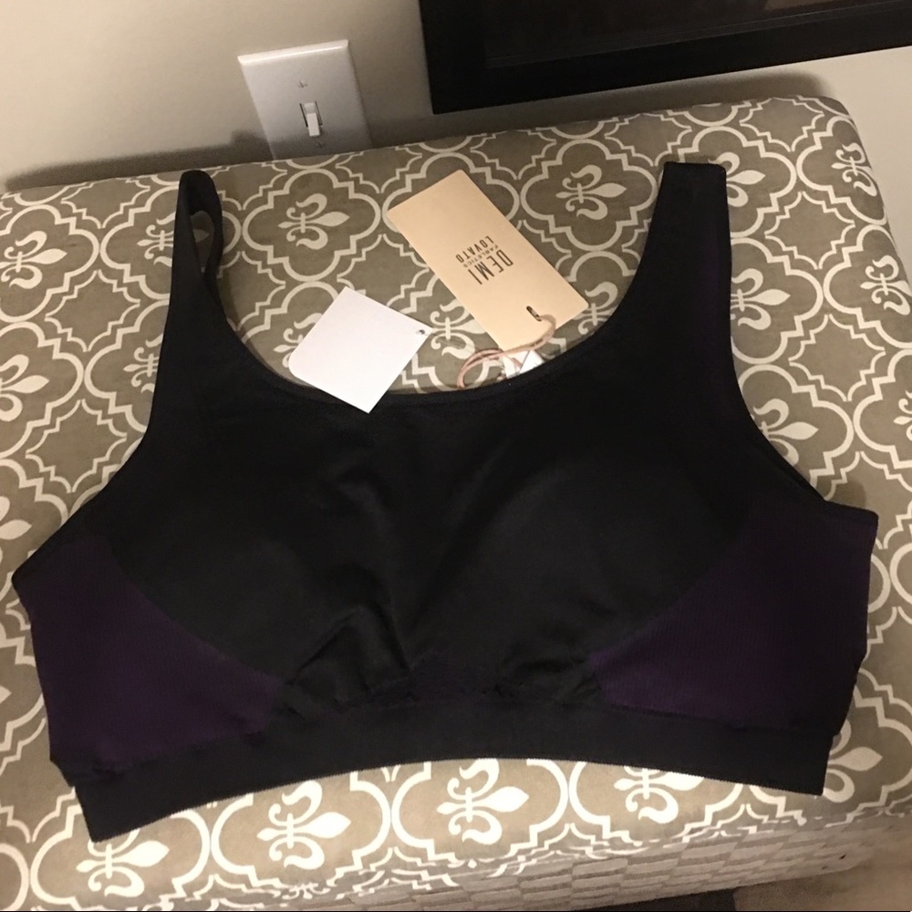 Fabletics Sports Bra